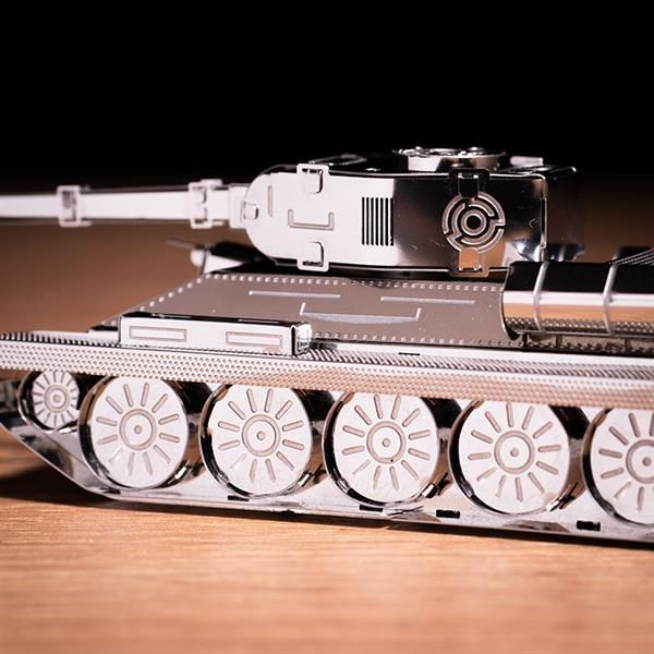 Сборная модель танка Т-34 Metal Time T-34/85 MT071 фото